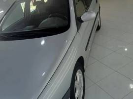 Renault, Laguna