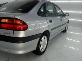 Renault, Laguna