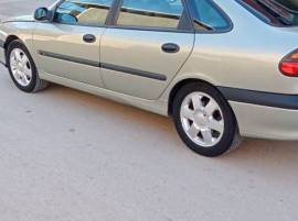 Renault, Laguna