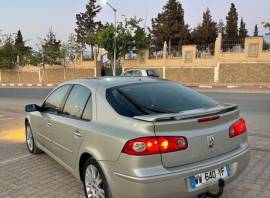 Renault, Laguna