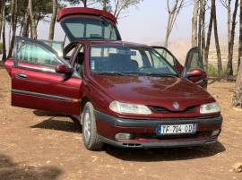 Renault, Laguna